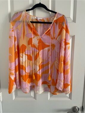 DR2 Pink & Orange Floral Pleated V-Neck Blouse
